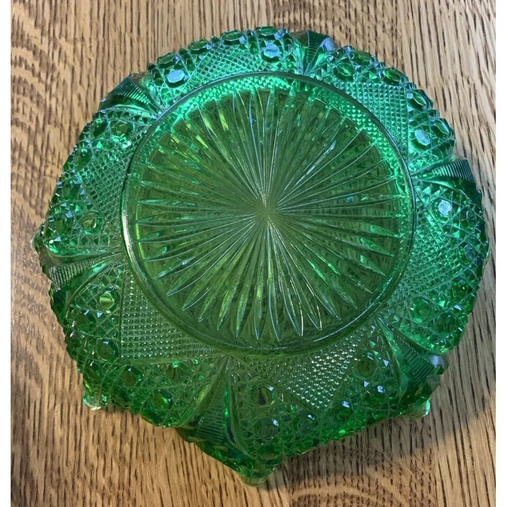 Tarentum glass emerald green fruit bowl 9.5"‎ - Picture 3 of 4